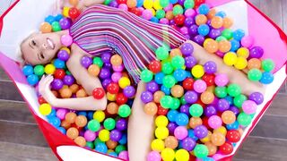 Tiny Sky Pierce takes pounding after giving sloppy blowjob