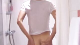 Vintage Japanese twink jerking off in the shower solo