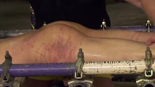 Max London receives massage and handjob from mature master