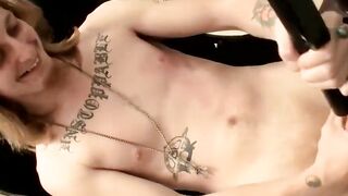 Str8Thugs.com - Kenneth's traditional big cum shot finale after a long stroking sessi