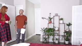 Busty milf Lauren Phillips offers pussy to get penetrated by bald guy Oliver Davis