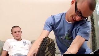 ToesXXX.com - Twinkies' toe sucking and hard dick rubdown