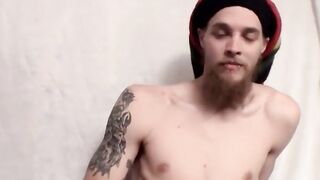 Str8Thugs.com - Horny twink York Reid's slow and sensual cock stroking on a bed