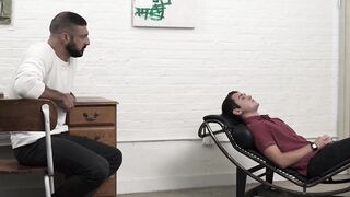 Relaxing headshrink session and sex