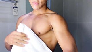 Awesome latin muscle big cock wanking