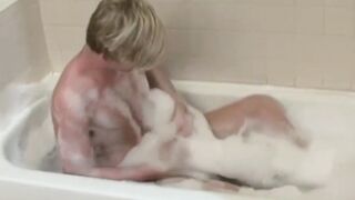 Horny jock Jason Pitt fantasizing and jerks while he is in the tub