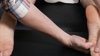 MaskXXX.com - Inked stud's sensual massage leading to a handjob finale