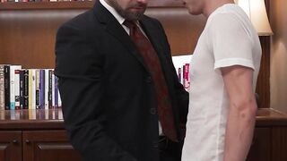 DILF Master Snow shoved his throbbing cock in his apprentice