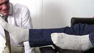 MaleFeetXXX.com - Beau Reed's ultimate feet licking experience