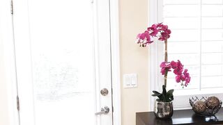 Quickie anal sex with the neighbour MILF