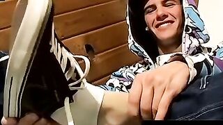 ToesXXX.com - Young foot lover Clyde's foot and cock play