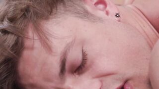 NextDoorXXX.com - Young hunk sucked off before taking a bareback ride with a handsome