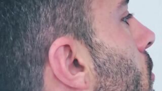 Classy bearded jock Andy Star deepthroats big throbbing cock