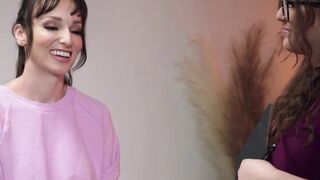 ALL BIMBOS STROKES - Erotic VR Rubs Turns In Steamy Scissoring Fun Betwen 2 Hottie Lesbo