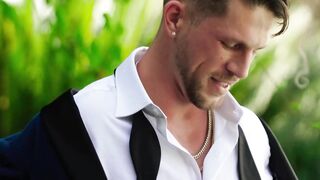 Stud Dakota Payne ready to drill holes with Roman Todd