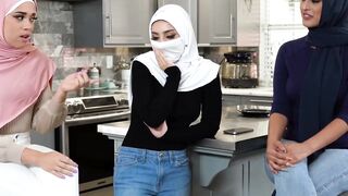 Naughty Arab babes Sophia Leone and Violet Gems are sharing my dick with Willow Ryder