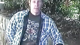MenWorkinXXX.com - Long-haired Freddyz strokes his fat meat on his bed