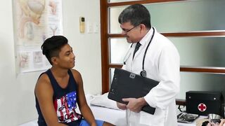 PinoyBoys.com - Handsome Asian twink gets his ass barebacked by horny doctor