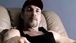 JoeSchmoeXXX.com - Handsome amateur dude Bobby unloads a big portion of jizz