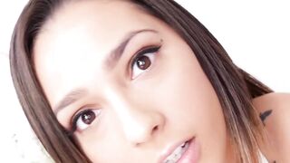 Stepdad gets nice suction and bangs daughter from behind