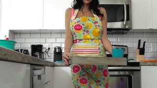 Sultry Sunrise My Busty Wife Piper Press Serves Up a Blazing Hot Breakfast