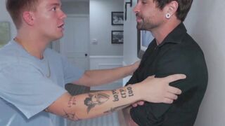 Vamp MILF Katie Morgan seduces Reagan Foxxs stepson and swaps with her