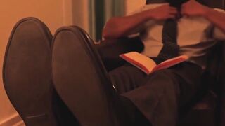 MaleFeetXXX.com - Bearded Dallas flaunts his perfect warm feet while engrossed in a h