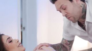 FantasyXXXMassage.com - Small Hands etches his mark with a hard pussydrilling