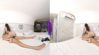 PURITYVR Horny lesbians Kelly and Luana