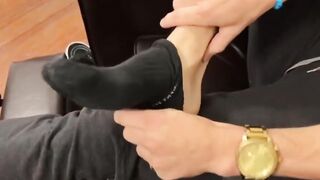MaleFeetXXX.com - Ray H displays his beautiful size eleven feet, gently rubbed for pl