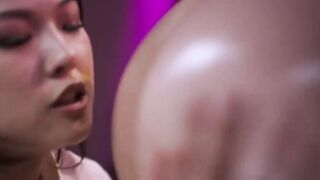 TS masseuse and customer fuck Asian massage shop owner