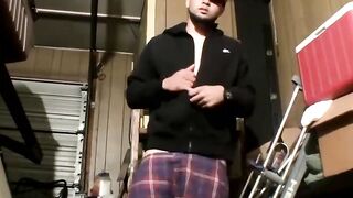 Str8Thugs.com - Cute American twink's garage-set jerk off session with a cumshot fina