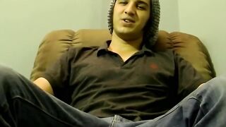 JoeSchmoeXXX.com - The dude is about to earn some money by jacking it off