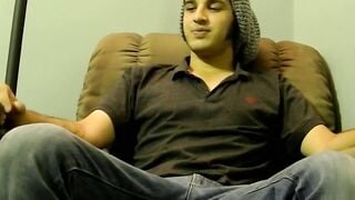 JoeSchmoeXXX.com - The dude is about to earn some money by jacking it off