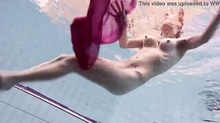 Ala Cutie lover inside the swimming pool