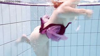 Ala Cutie lover inside the swimming pool