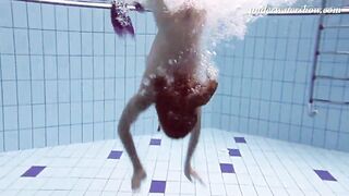 Ala Cutie lover inside the swimming pool