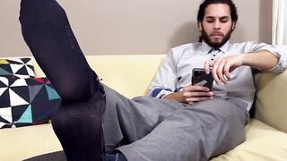 MaleFeetXXX.com - Nathaniel strips his shirt and socks, showing his gorgeous bare fee