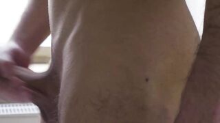 Amateur model Harry Parkers solo jerking after nice shower
