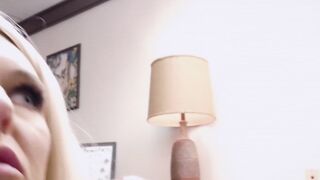 Loving mom Sydny Davis makes a naughty deal with the pervy principal