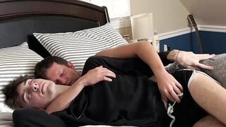 Hung Mickey Knox raw breeds skinny twink amateur Max Mabry