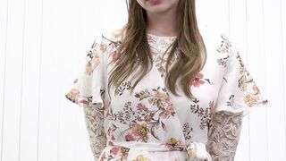 Teen Laney Grey feels unattractive so her therapists helps her get pass that