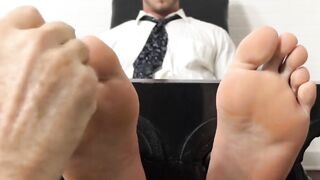 MaleFeetXXX.com - Hairy guy delivers intense foot and armpit tickling to muscular Bro