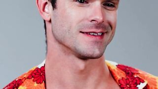 Hunk Derek irresistibly kissed Devin in an erotic photoshoot