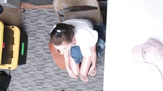 Young Carolina Sweets spreads legs after stealing
