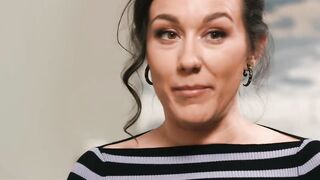 Ive never had my milf pussy footfucked