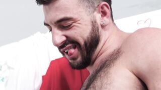 Quickie bareback fucking in the schools bathroo