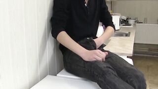 TwinkysFeet.com - Young homo entices with his feet before jerking off hard in the lau