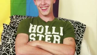 Solo jock plays with his dick and enjoys it all the way