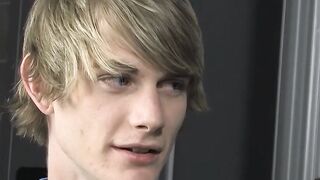 Twinks hook up in locker room and do oral with rough banging